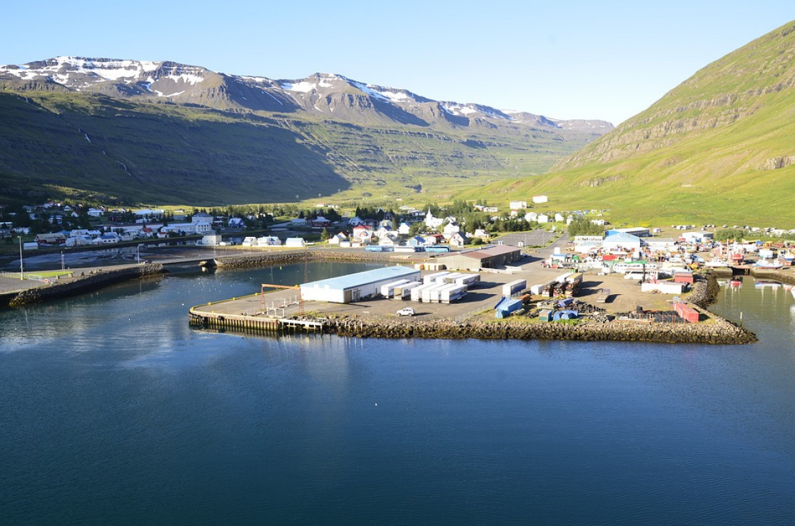 Fjord islandais